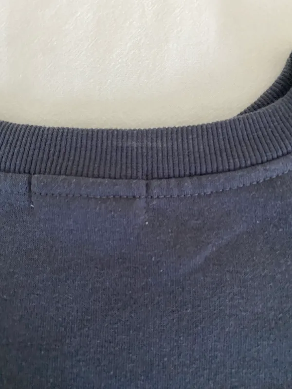 Tilly’s Essential Women’s Oversized Crewneck Sweatshirt - Image 3