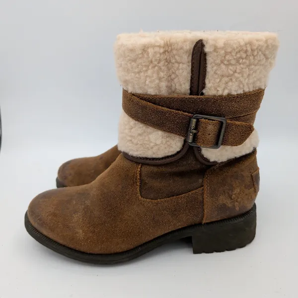 UGG Blayre III Brown Suede Shearling Buckle Mid Calf Boots Womens 7 7.5 Lug Sole - Image 2