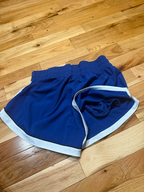 DICK'S Sporting Goods Cute shorts with inner lining - Image 2