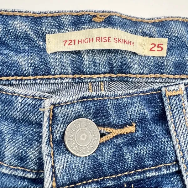 Levi's Women's High Rise Skinny Leg w/Cuffs Medium Wash Blue Jeans-Size 25 - Image 10
