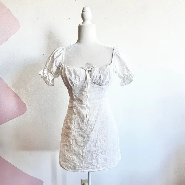 Princess Polly White‎ Puff Sleeve Smocked Tiered Dress Cottagecore Sz 4 - Image 2