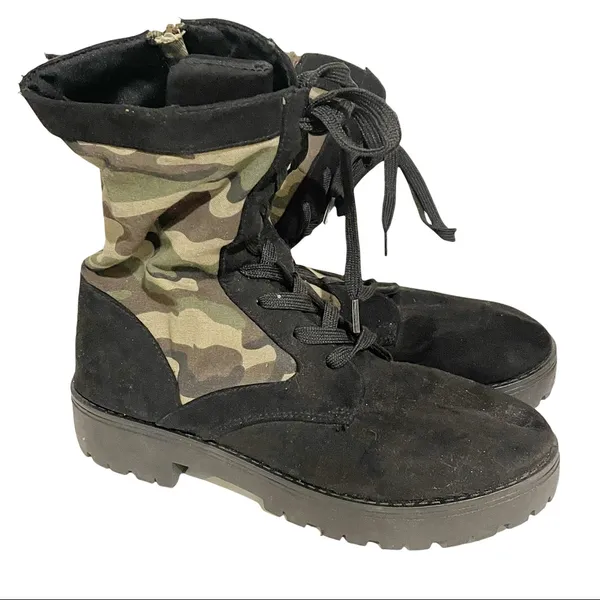 Rouge Size 10‎ Black Faux Suede Camouflage Lace Up Combat Boot Rubber Sole - Image 3