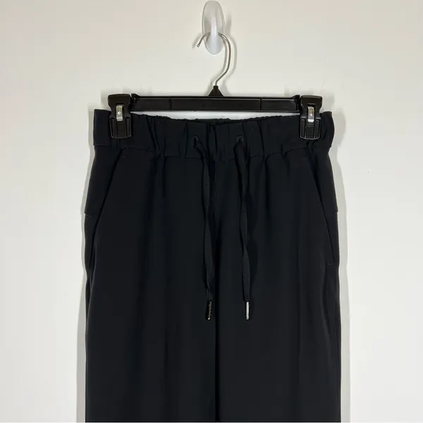Lululemon On The Fly Pant Woven 27” Size 2 - Image 5