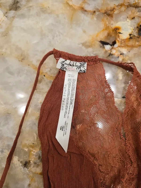 Free People cinnamon-colored romper with lace M - Image 3