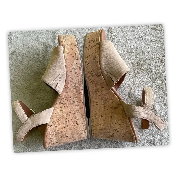 Michael by Michael Shannon Cork‎ Wedge Sandals Womens 7 Tan Suede - Image 3