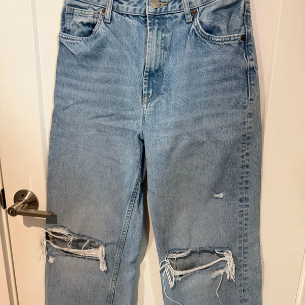 ZARA Wide-Leg Distressed High-Rise Jeans - Image 2