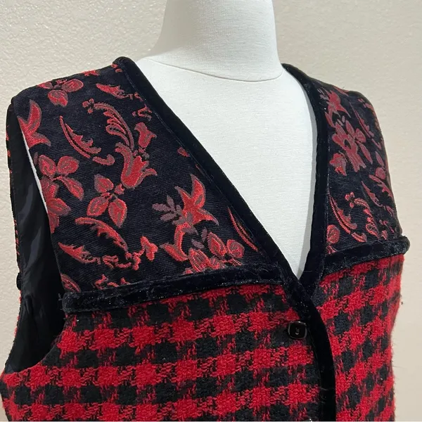Coldwater Creek Red & Black Jacquard Floral Houndstooth Vest Velvet Trim Large - Image 7
