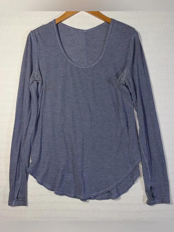 Lululemon Womens Yogini 5 Year Long Sleeve Top Size 8 Pima Cotton Lightweight - Image 3
