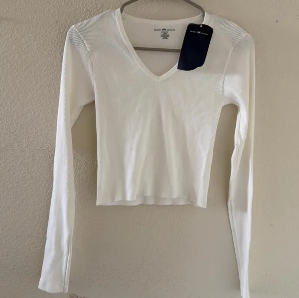 Brandy Melville Long Sleeve Top - Image 5