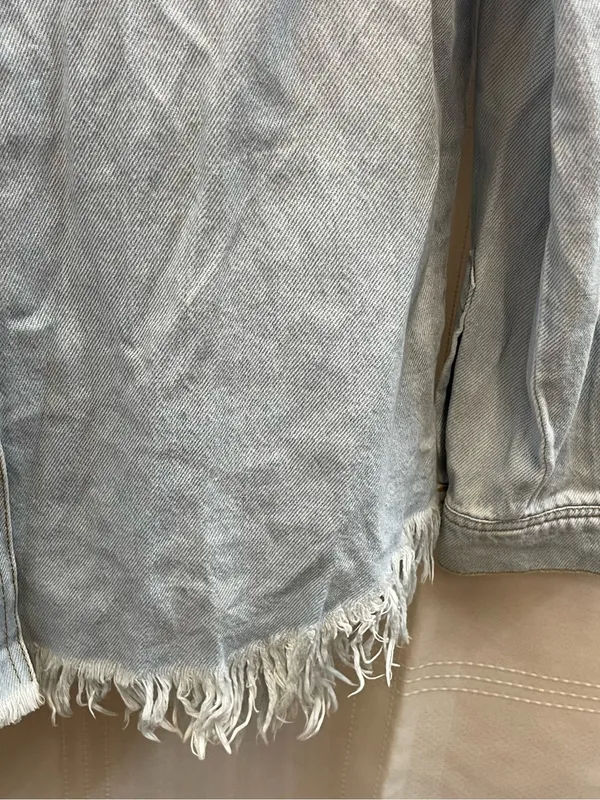 Coastal Cowgirl S Small Risen jeans Light Blue Denim Button-Down Shirt Barn - Image 3