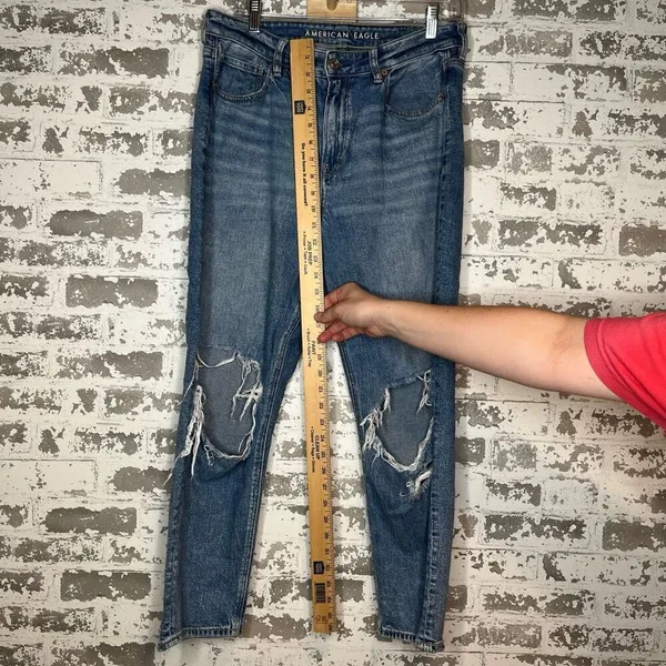 American Eagle | women mom jean short distressed denim - Image 5