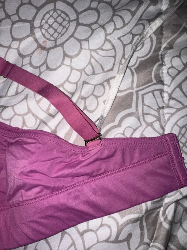 Joyspun Wireless V-Neck Bralette in Purple. Size XXL - Image 4