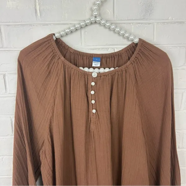 Old Navy Brown Gauzy Cotton Button Peasant Top Size L - Image 4