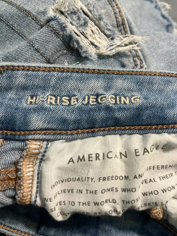 American Eagle Jeans - Image 5