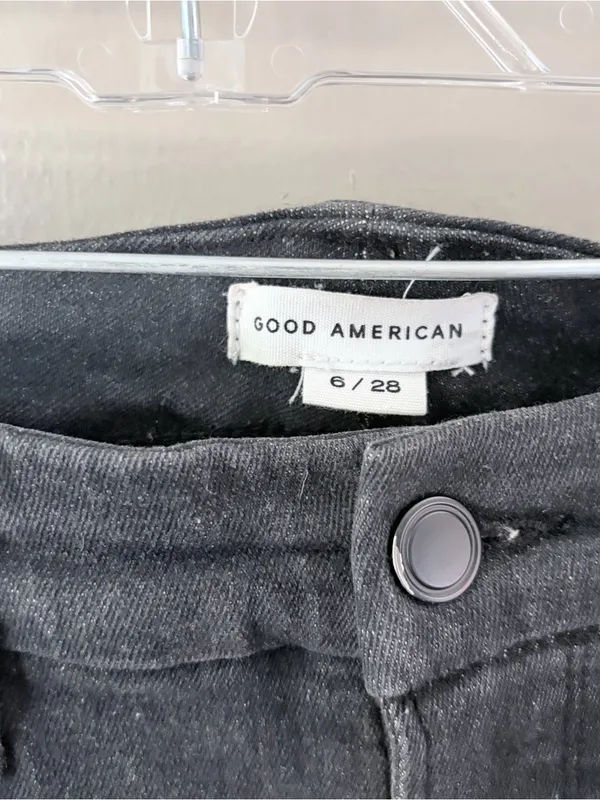 Good American Good Straight Black Jeans Size 6/28 - Image 4