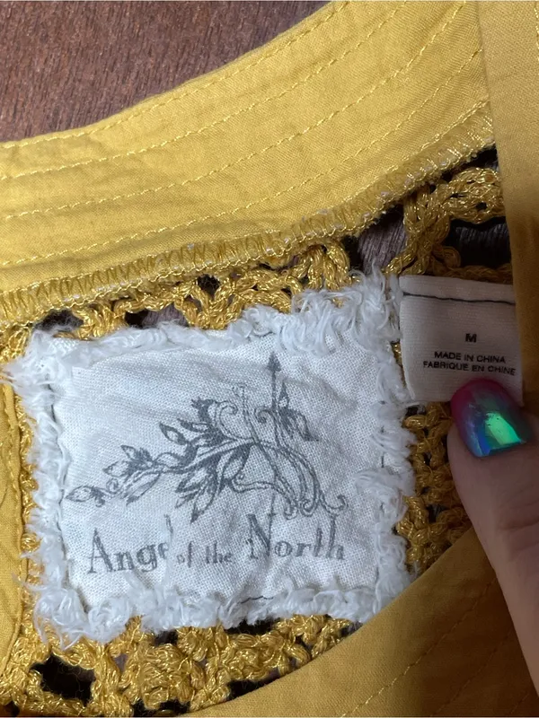 Anthropologie Angel of the North Metallic Crochet Knit Boho Sweater Top Yellow M - Image 4