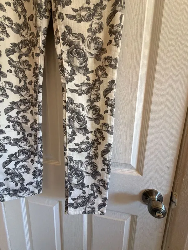 Maurice Black and White Floral Skinny Jeans - Image 2
