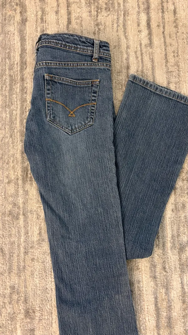 Vintage Y2K Low-Rise Bootcut Jeans - Image 2