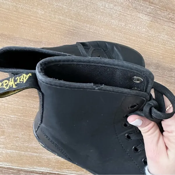 Dr. Martens Shoreditch Lace Up Boots - Image 7