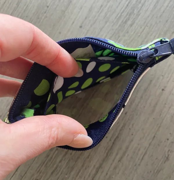Vera Bradley Zip ID Case - Image 4
