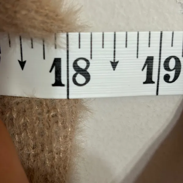 Hollister Fuzzy Swirl Marble Knit Cropped Sweater‎ Tan Cream XS Long Sleeve - Image 6