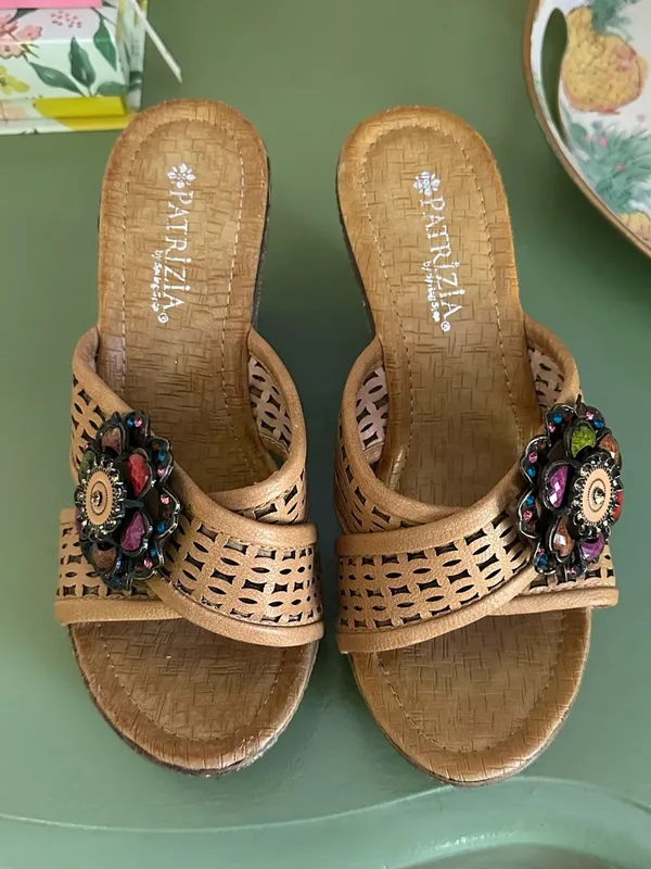 Patrizia Spring Step Tan Floral Jewel Accent Slide Platform Wedge Sandal 38/7.5 - Image 2