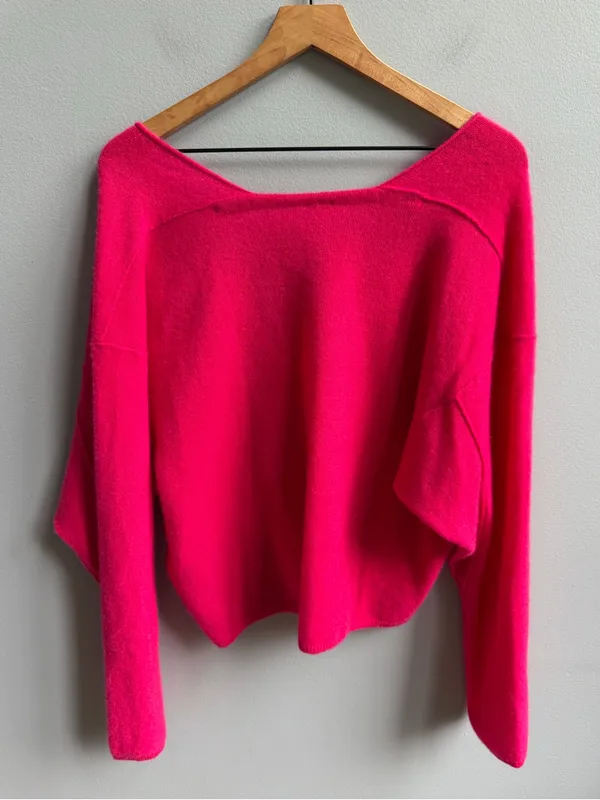 Free People Solitaire 100% Cashmere V-Neck Sweater in Raspberry Hot Pink Small - Image 5