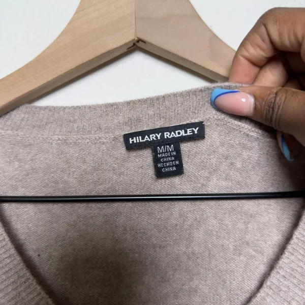 Hilary Radley‎ Womens 100% Cashmere Sweater M Taupe V-Neck Luxury Academia - Image 3