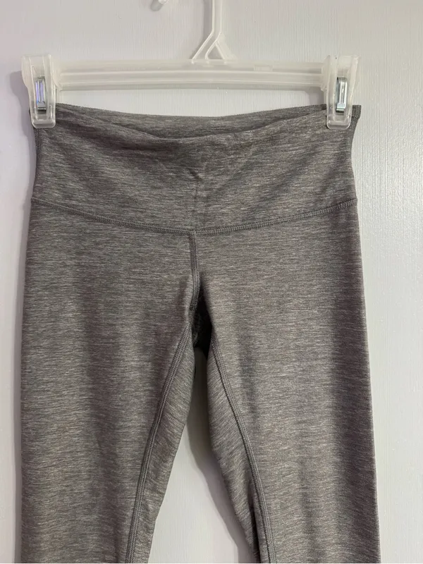 Lululemon Athletica Heathered Gray Pilates Leggings Size 2 - Image 5