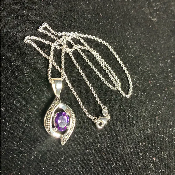 Elegant Silver tone and Purple Pendant Necklace 18” - Image 3