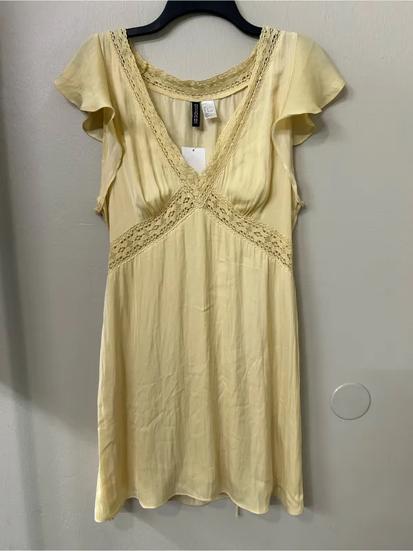 H&M Lace-Trim V-Neck Mini Dress in Light Yellow Sz L - Image 4