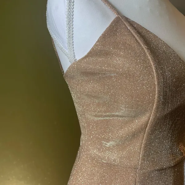 GLITTERY GOLD DRESS #prom - Image 3