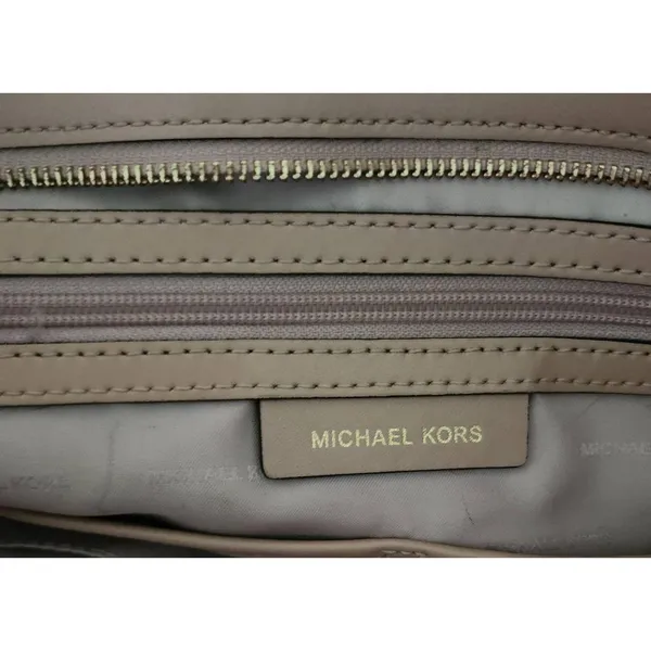 Michael Kors Bag Womens Size Medium Beige Tote Travel‎ Double Handles Logo - Image 6