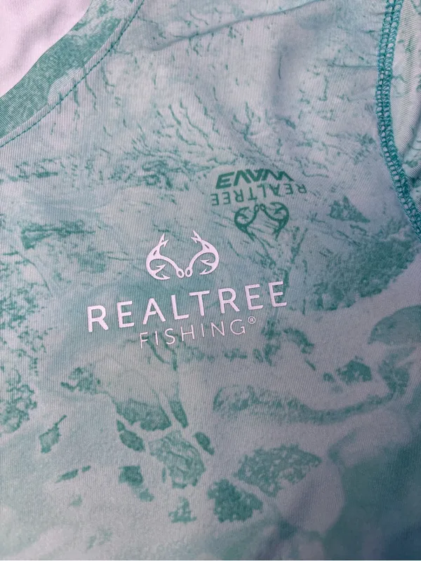 Realtree Fishing WAV3 Teal Water Performance Long Sleeve Shirt UPF Sun Protect - Image 2