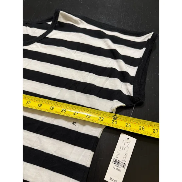 New York & Company Black White Striped Cold Shoulder Top XL NWT - Image 4