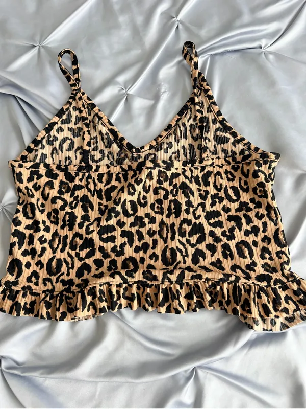 Leopard Print Ruffle - Image 3