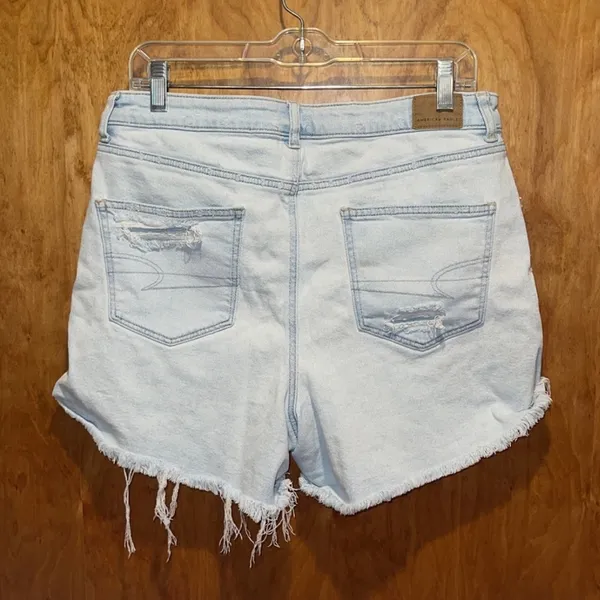 American Eagle Mom Jean Shorts - Image 2