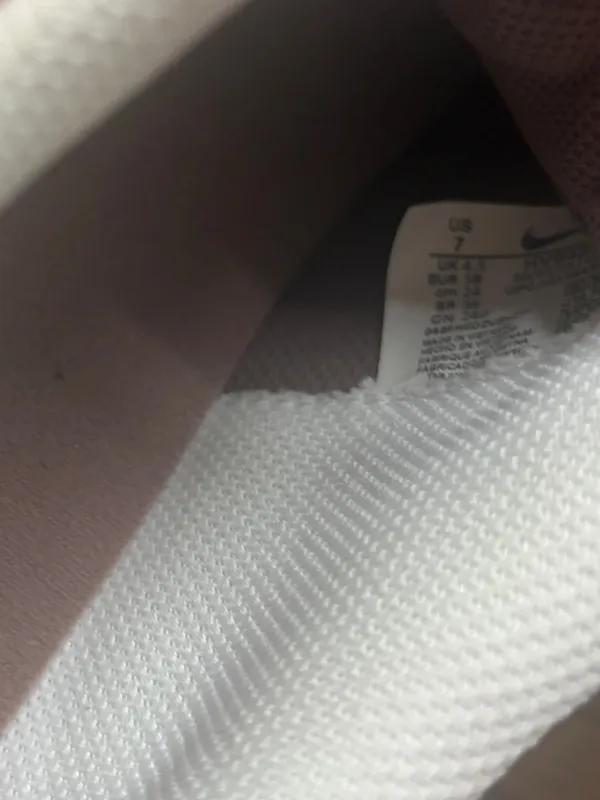 Nike mauve pink sneakers size 7 - Image 7