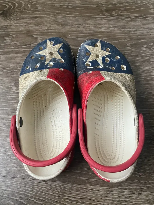 Crocs (Size 6) - Image 3