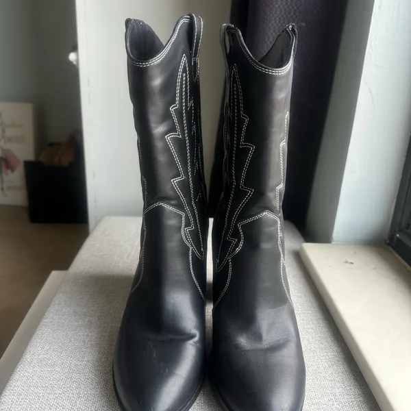 MIA Black Cowgirl Boots - Image 2