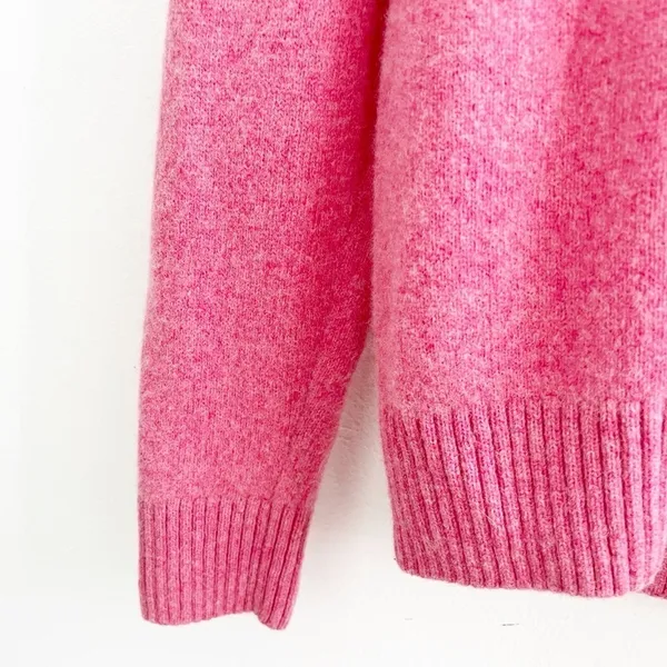 NEW H&M WOOL Sweater Medium Crew Neck Long Sleeve Ribbed Hem bubble gum pink - Image 9