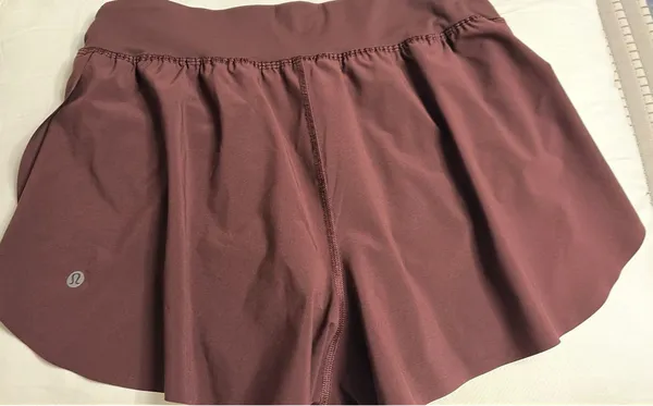 Lululemon Fast Free High-Rise Classic and Shorts 3" Reflective Fit Maroon - Image 4