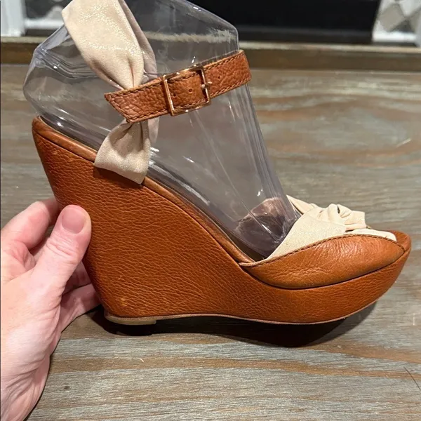 Cynthia Vincent Leather Wedge Sandals Size 9 Brown Knot Peep Toe Boho Chic - Image 3