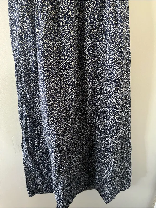 Old Navy 100% Cotton Navy Blue Floral Smocked Midi Dress Large Coastal - Image 3