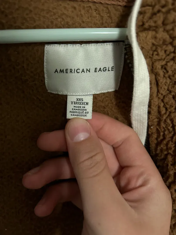 American Eagle Outfitters Sweatshirt - Image 3