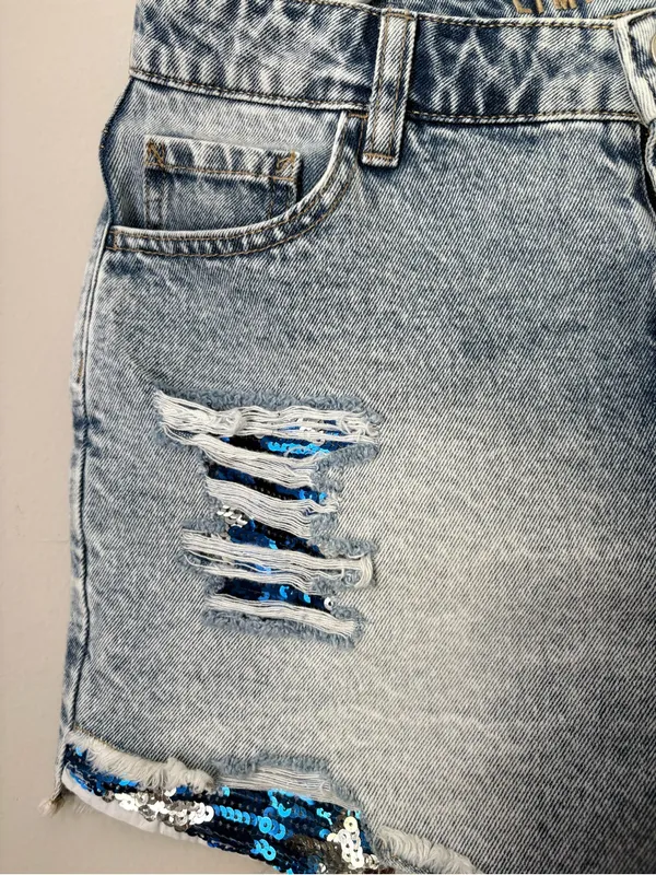 Limited Too Girls Size 16 Light Wash Distressed Sequin Denim Shorts NWT - Image 4