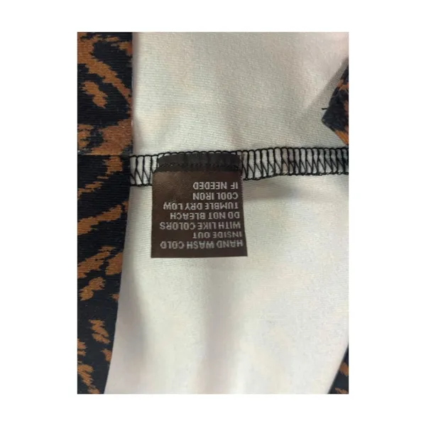 J McLaughlin Catalina Cloth Top Womens Medium Brown Black Button Up Tiger Safari - Image 6