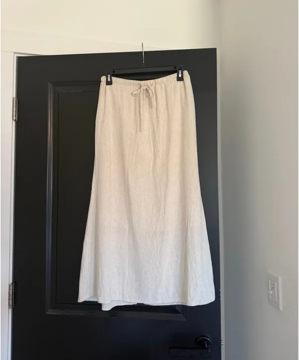 Boutique NWOT Linen maxi skirt - Image 4