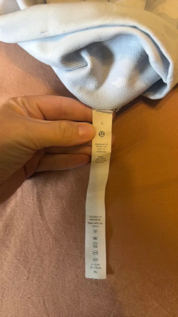 Lululemon Biker Shorts 6" - Image 3