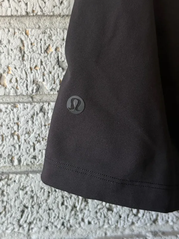 Lululemon On the Fly Short *2.5" Black Size 6 - Image 5